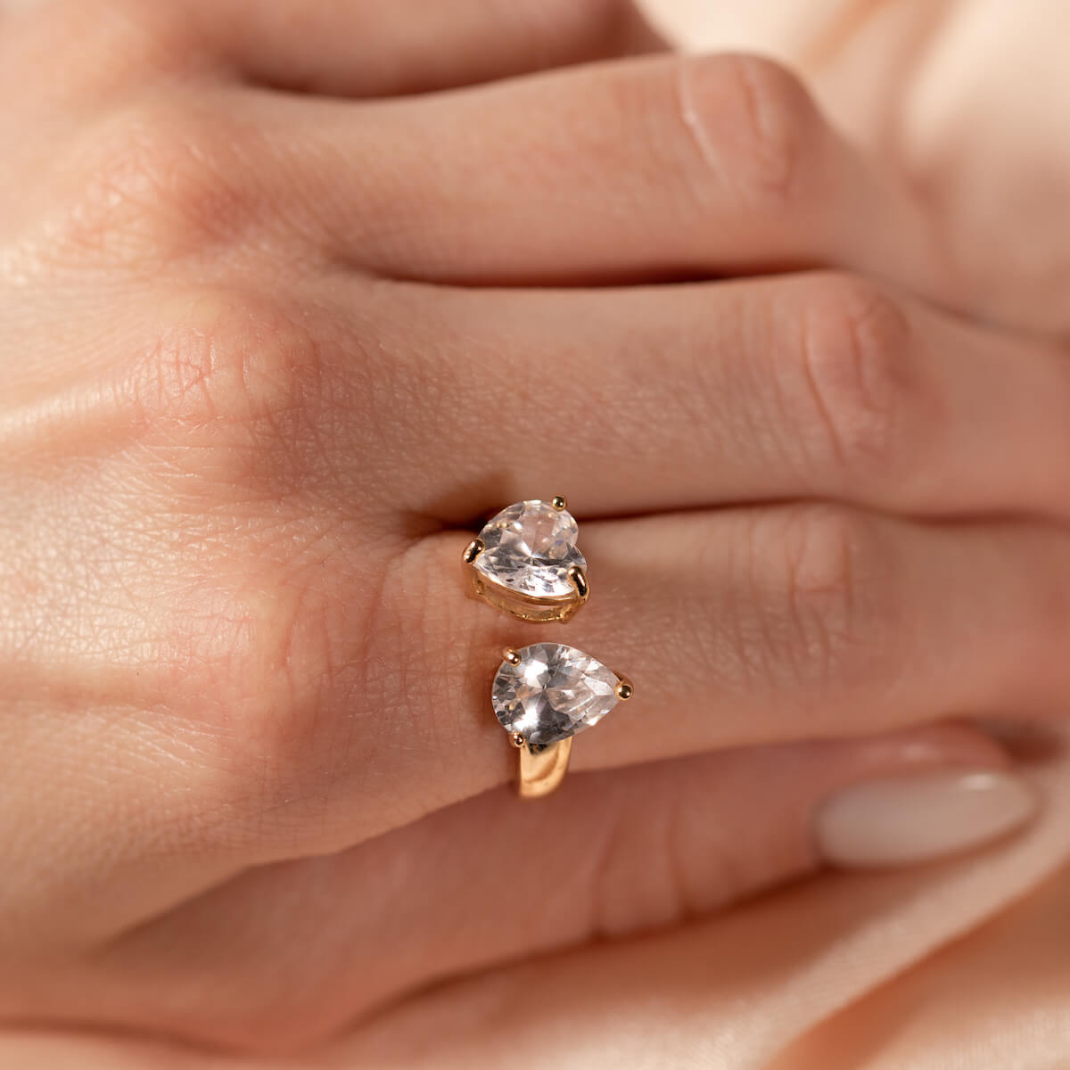 Ring with a round crystal