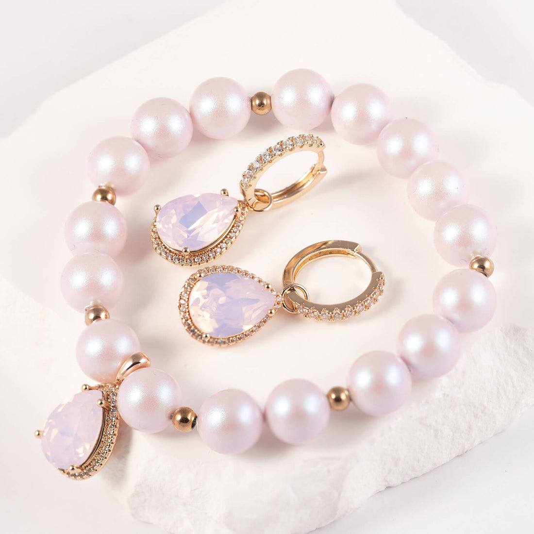 Antialerģisks pērļu rotu komplekts 'IZABELLA'