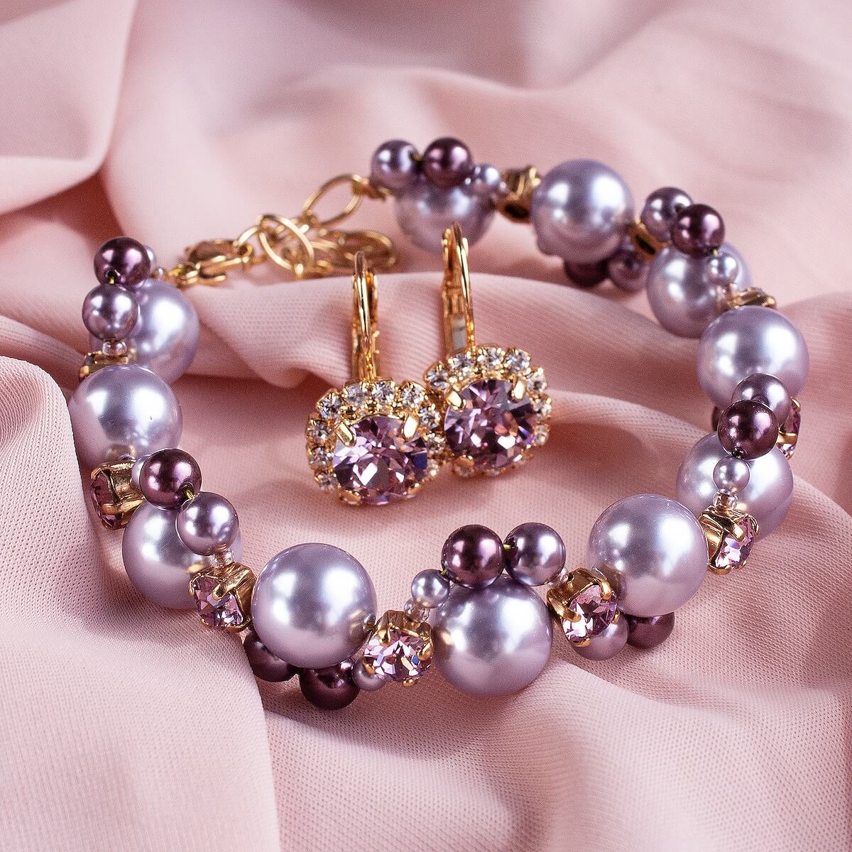 Purple jewelery set 'luxurious earrings and pearl bracelet' – NELA