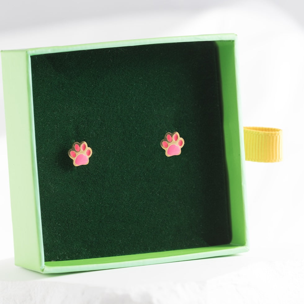 Children's stud earrings 'ZEMENE' with screw-on flat backs.