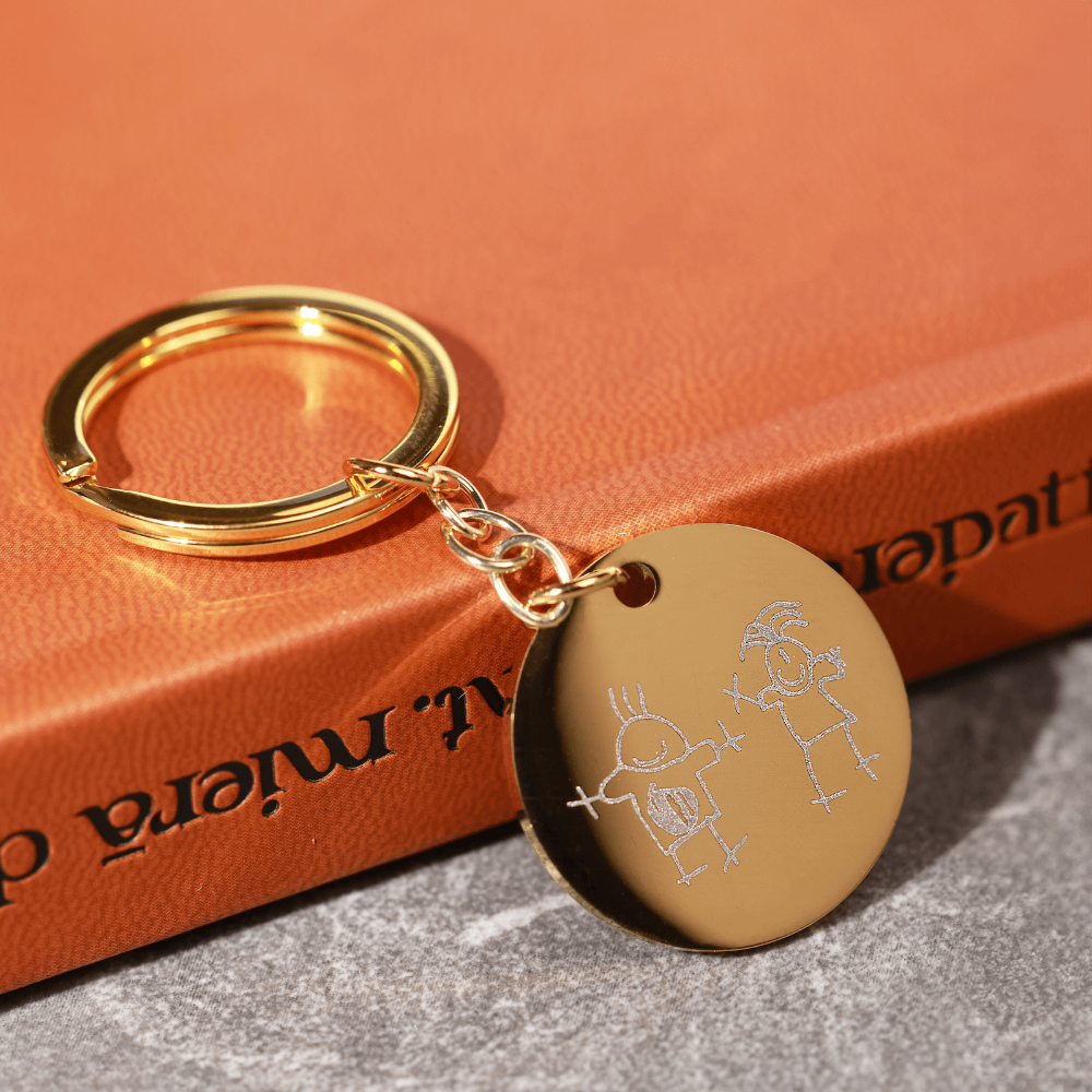 Personalizēts atslēgu piekariņš ar zīmējuma gravējumu
