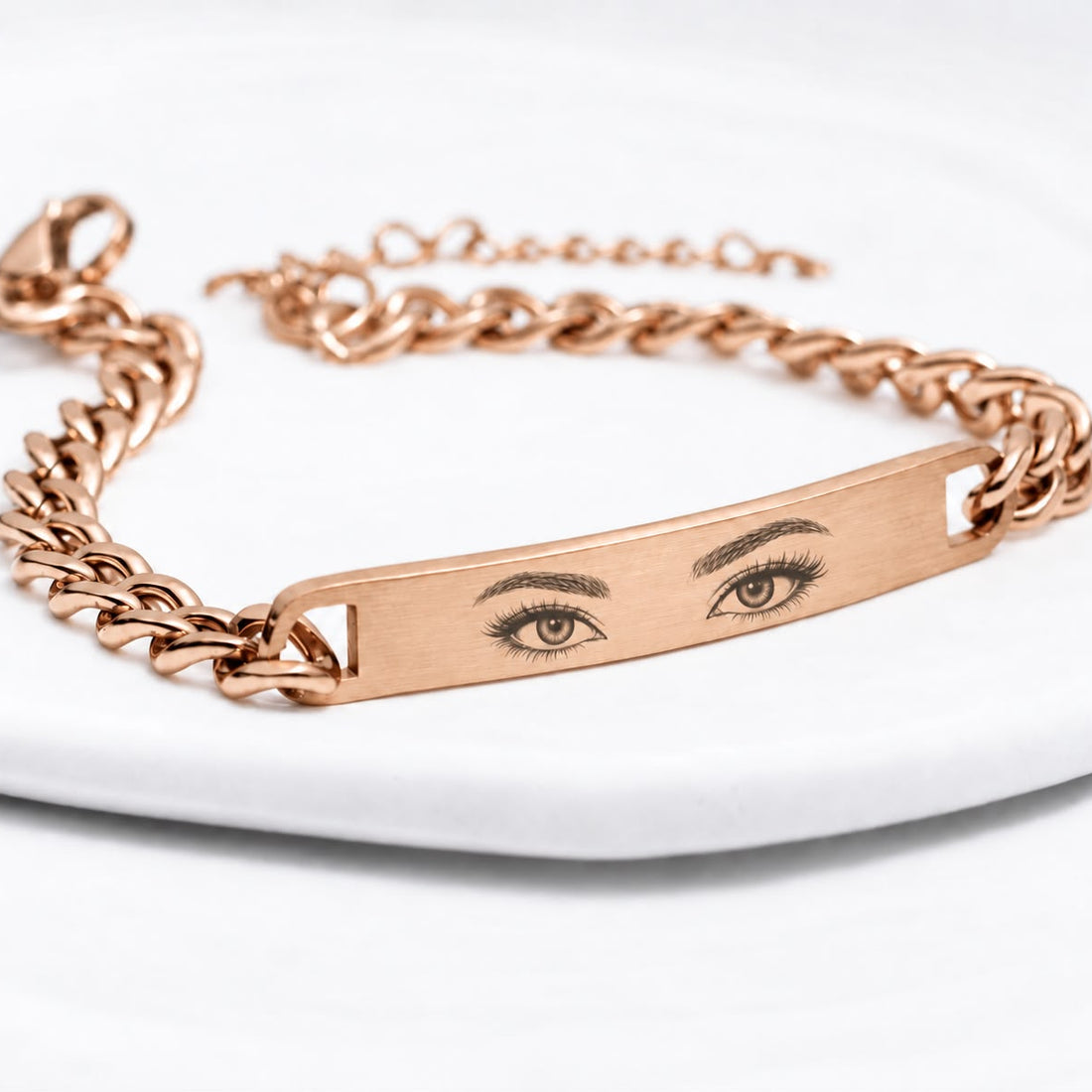 Personalized bracelet with eye photo engraving