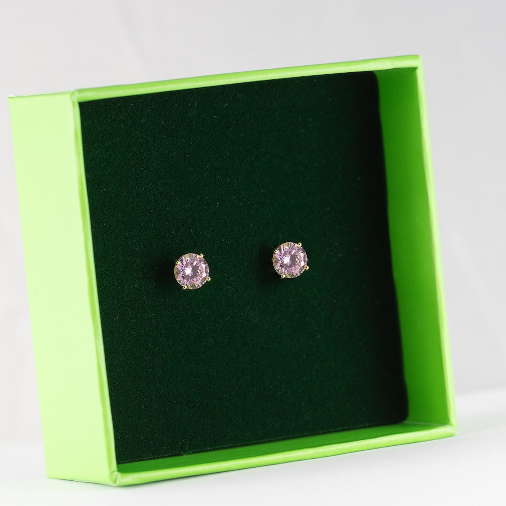 Antialerģiski auskari derēs arī jutīgām ausīm.