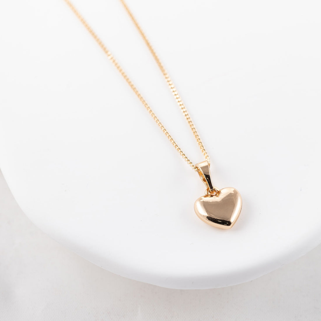 Kaklarota ar kristālu kulonu 'MARA'