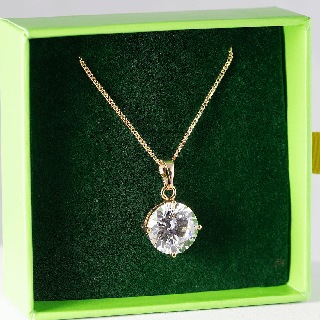 Kaklarota ar kristālu kulonu 'KATE'