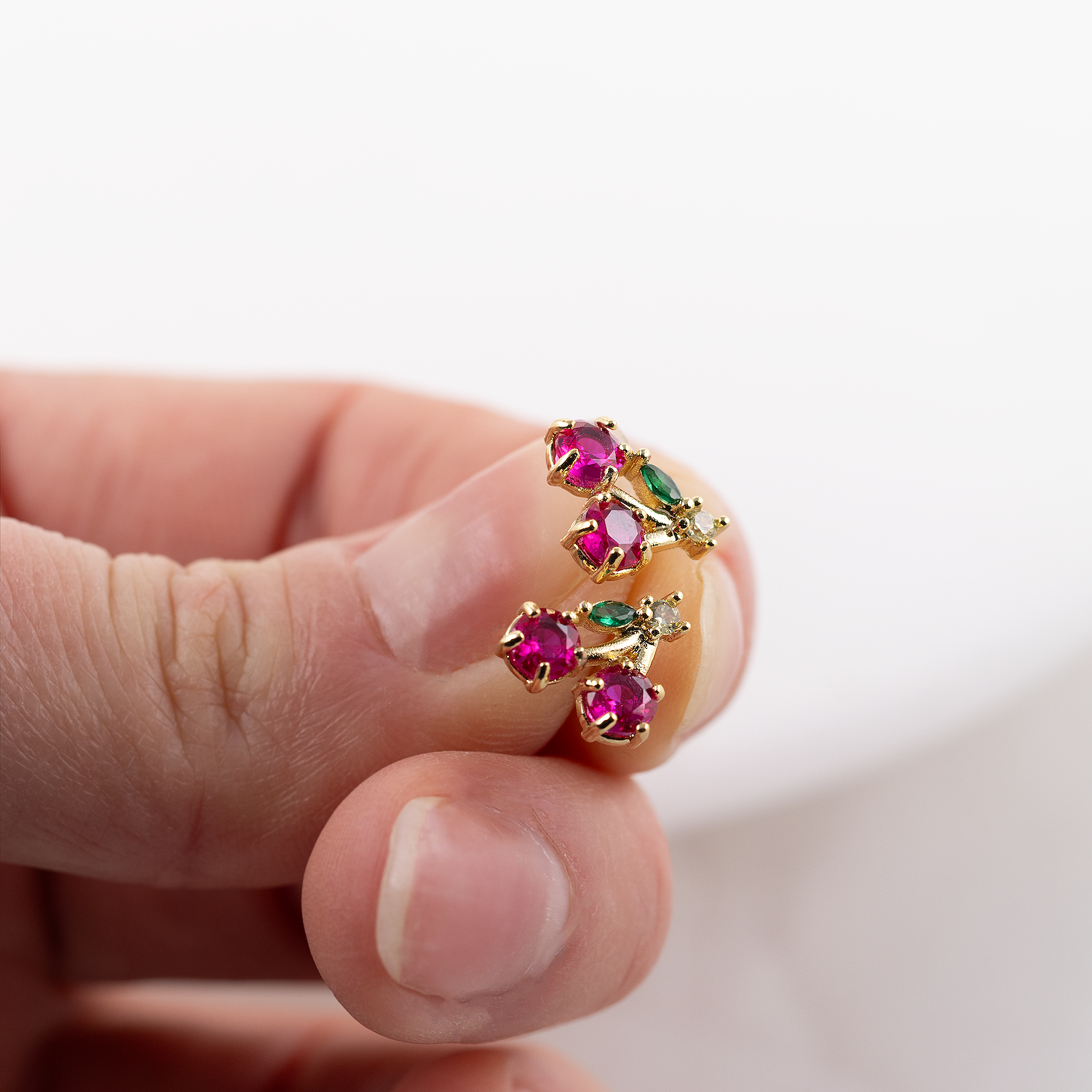 Antialerģiski nagliņauskari 'ĶIRSIS'