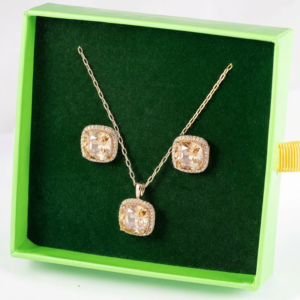 Mirdzošs rotu komplekts bēšs