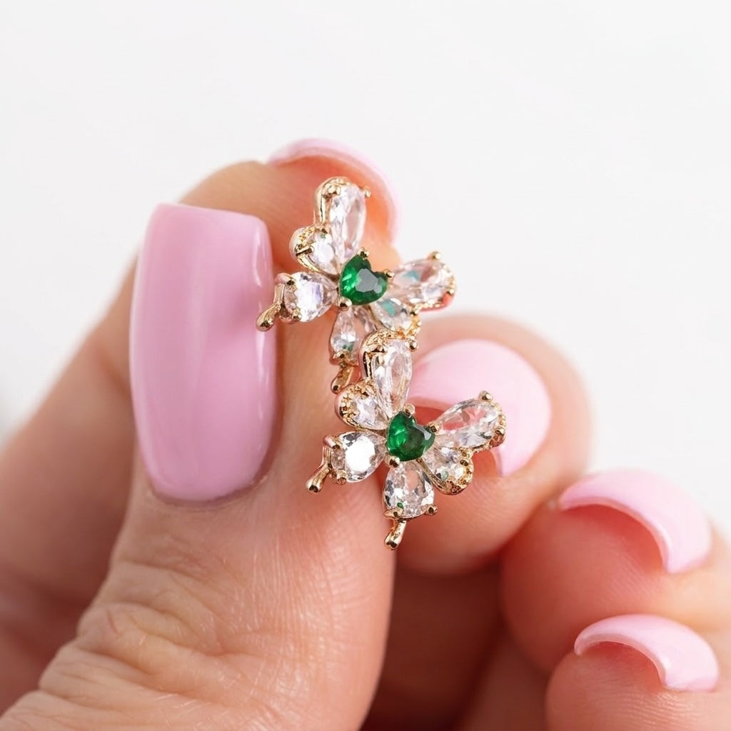 Antialerģisks materiāls derēs arī jutīgām ausīm.